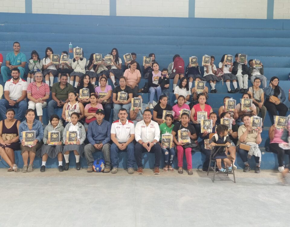 Donación Carlos Luis Reyes al Genaro Muños Siguatepeque